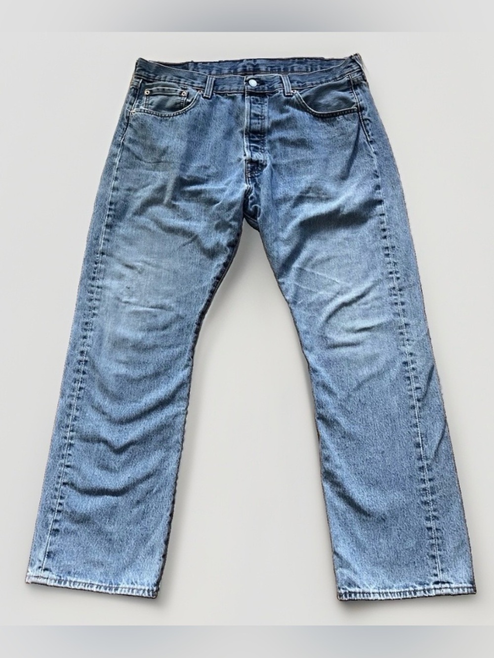 Levi's 501 38x30 Faded Blue Button Fly Straight-Leg Denim Jeans